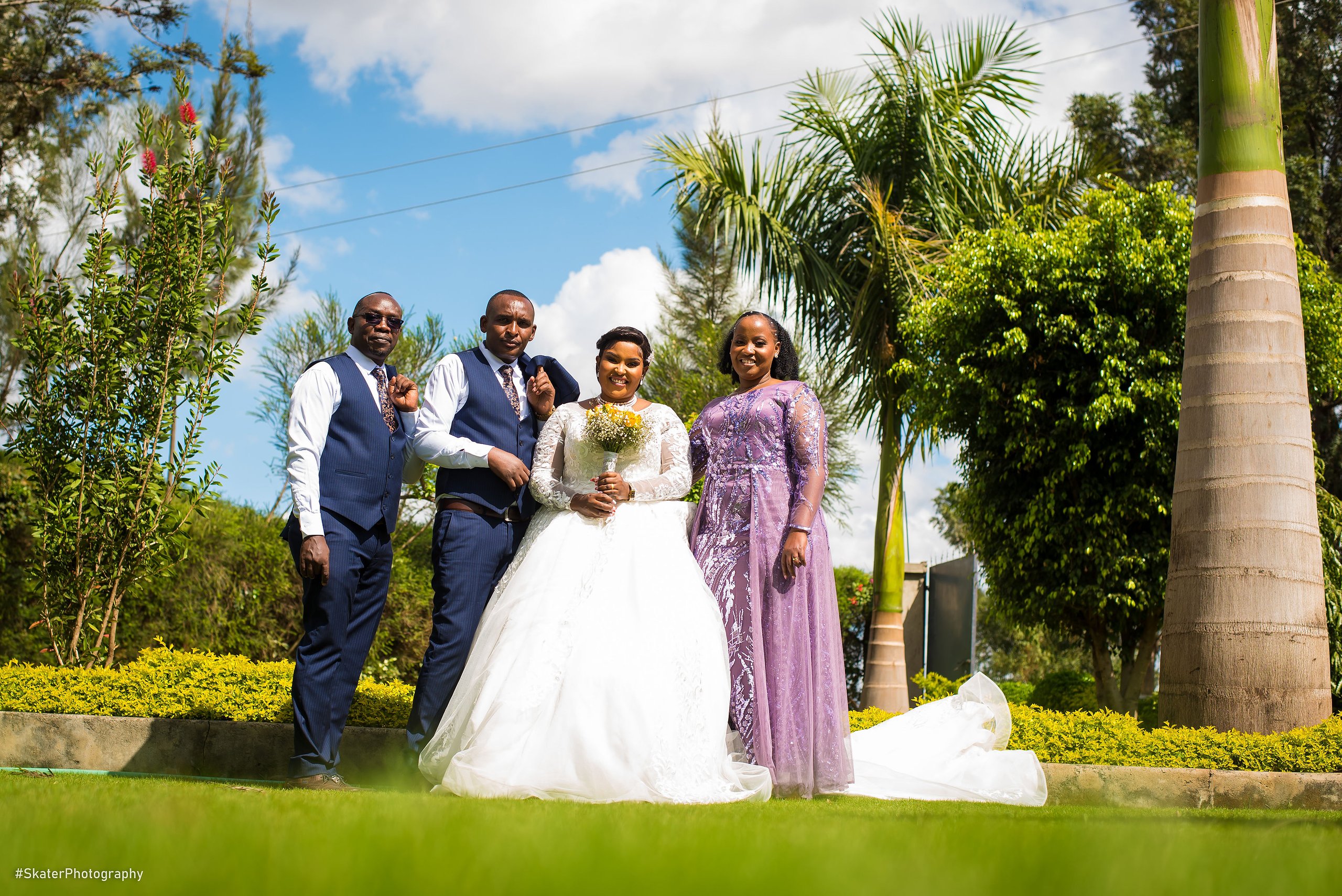 Couple palm garden – wedding photography by Skater Photography, Nairobi